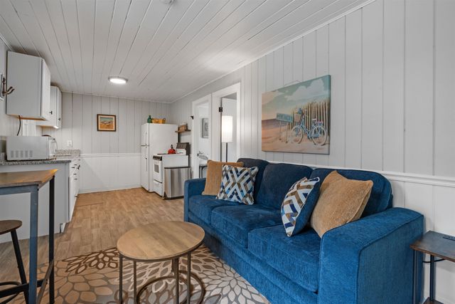 15 Riverview Terrace, Hampton, NH 03842