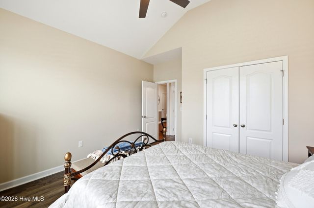 699 E Chatman Drive NW, Calabash, NC 28467
