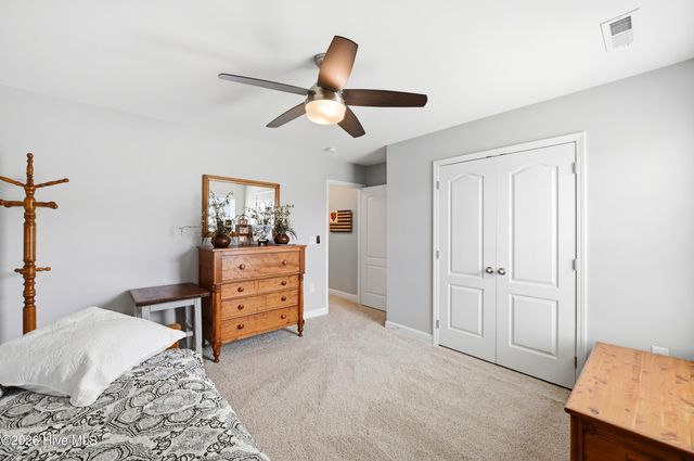699 E Chatman Drive NW, Calabash, NC 28467