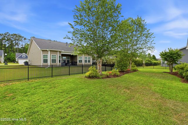 699 E Chatman Drive NW, Calabash, NC 28467
