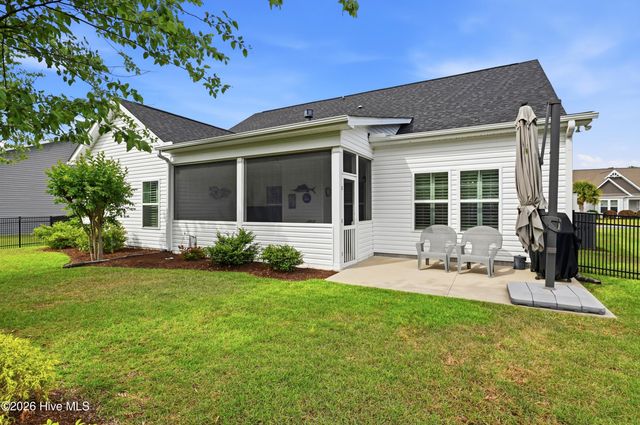 699 E Chatman Drive NW, Calabash, NC 28467