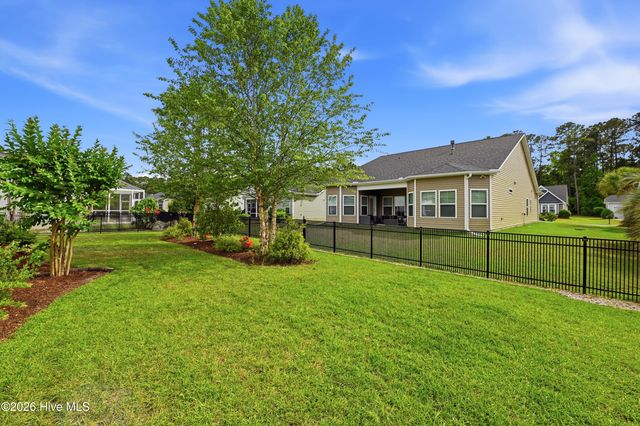 699 E Chatman Drive NW, Calabash, NC 28467