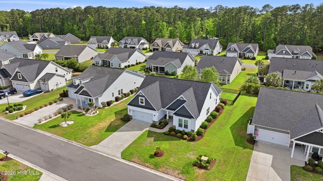 699 E Chatman Drive NW, Calabash, NC 28467