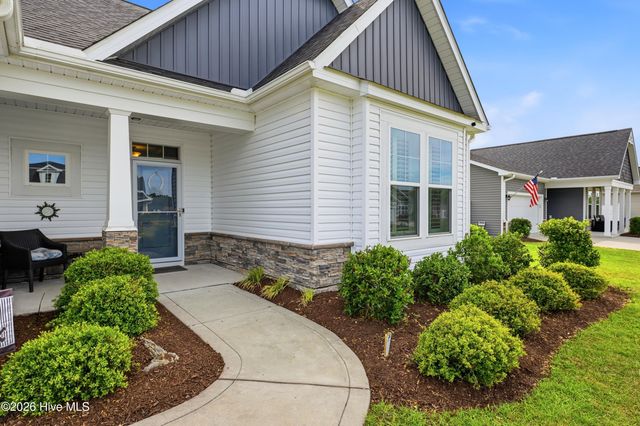 699 E Chatman Drive NW, Calabash, NC 28467
