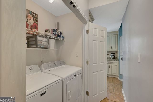 135 Valley Brook Drive, Newnan, GA 30265