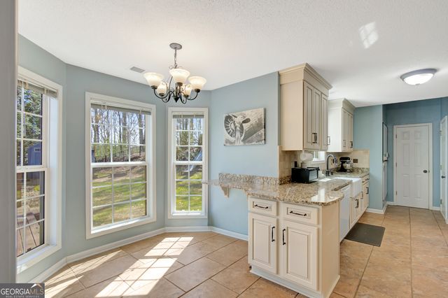 135 Valley Brook Drive, Newnan, GA 30265