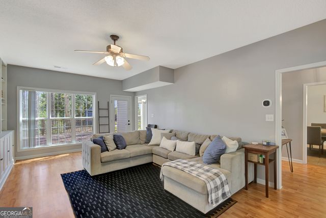 135 Valley Brook Drive, Newnan, GA 30265