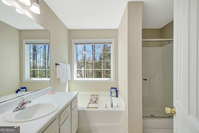 135 Valley Brook Drive, Newnan, GA 30265