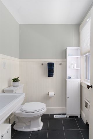 21 Division Street, Newport, RI 02840