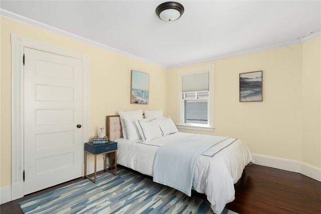 21 Division Street, Newport, RI 02840