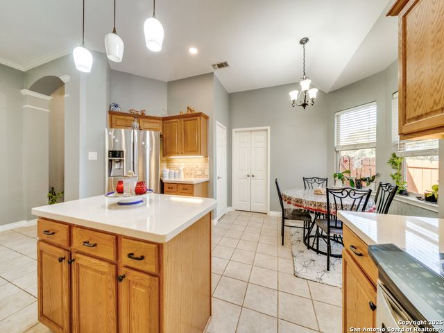 5918 HART FLD, San Antonio, TX 78249