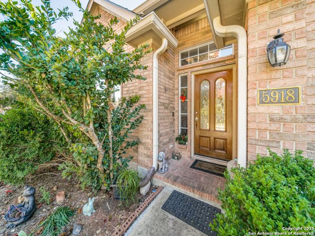 5918 HART FLD, San Antonio, TX 78249