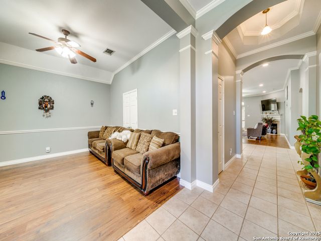 5918 HART FLD, San Antonio, TX 78249