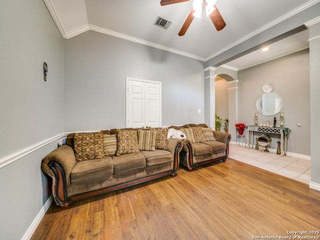 5918 HART FLD, San Antonio, TX 78249