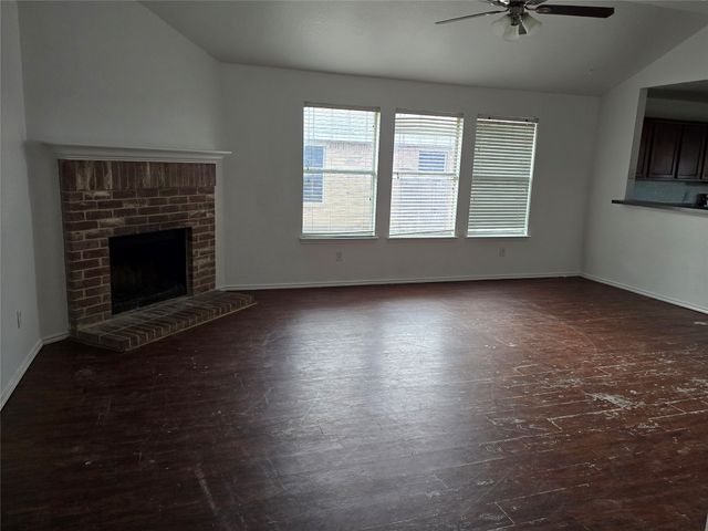 253 Pine Crest Drive, Justin, TX 76247