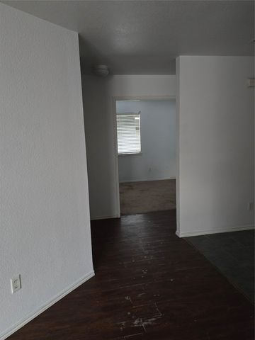 253 Pine Crest Drive, Justin, TX 76247