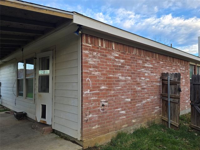 253 Pine Crest Drive, Justin, TX 76247