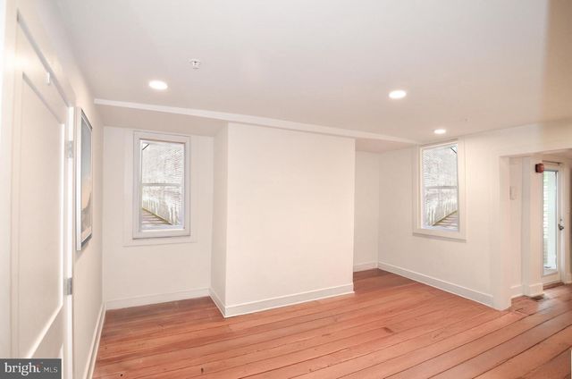 1072 THOMAS JEFFERSON ST NW, Washington, DC 20007