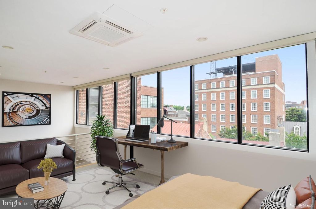 1072 THOMAS JEFFERSON ST NW, Washington, DC 20007