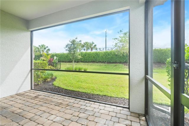 2244 Yellowfin CIR, Naples, FL 34114