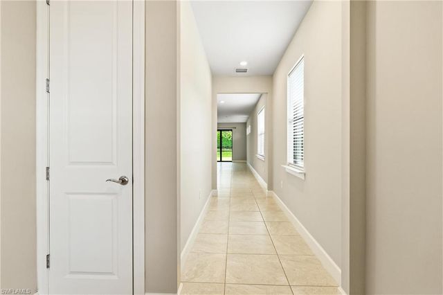 2244 Yellowfin CIR, Naples, FL 34114