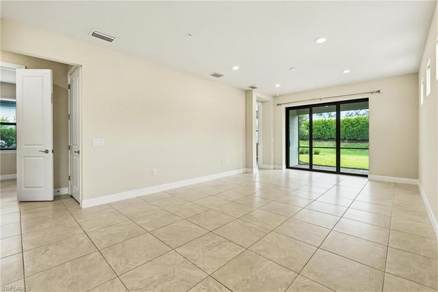2244 Yellowfin CIR, Naples, FL 34114