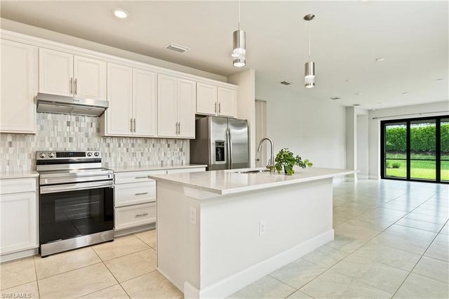 2244 Yellowfin CIR, Naples, FL 34114