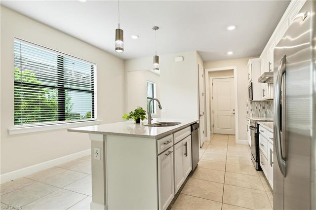 2244 Yellowfin CIR, Naples, FL 34114
