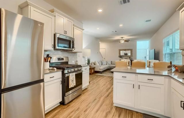 198 George Neggan LN, Bastrop, TX 78602