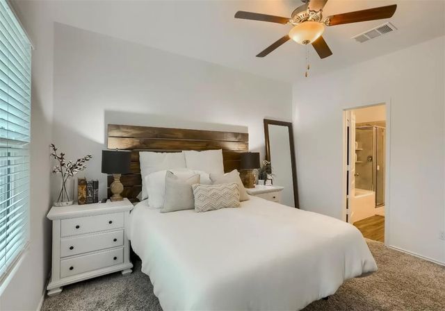 198 George Neggan LN, Bastrop, TX 78602