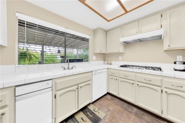 31350 Contour, Nuevo, CA 92567