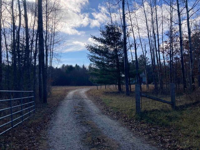 841 Grass Lake Road, Gladwin, MI 48624