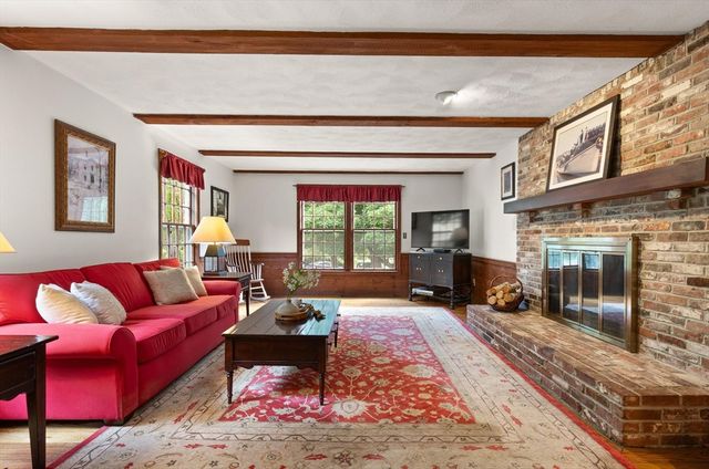 28 Thompson Dr, Sudbury, MA 01776