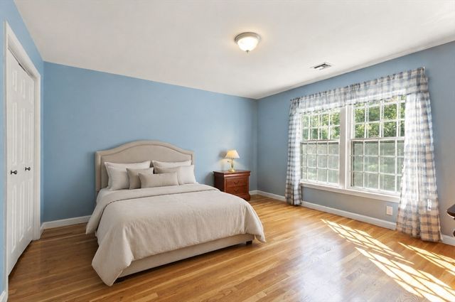 28 Thompson Dr, Sudbury, MA 01776