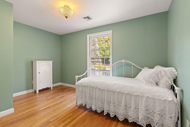 28 Thompson Dr, Sudbury, MA 01776