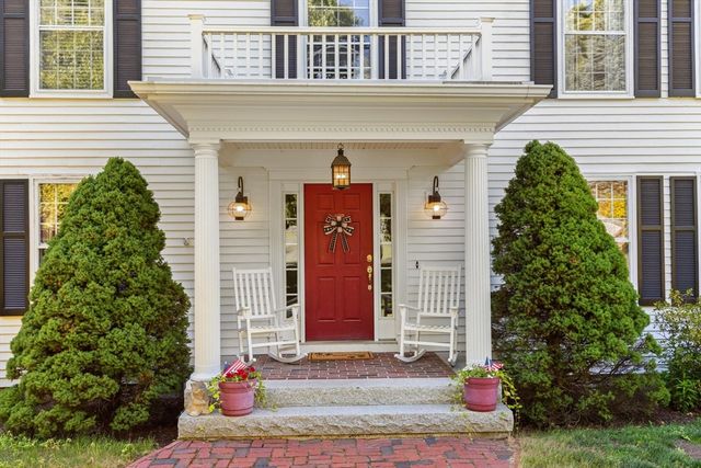 28 Thompson Dr, Sudbury, MA 01776