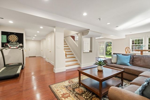 28 Thompson Dr, Sudbury, MA 01776