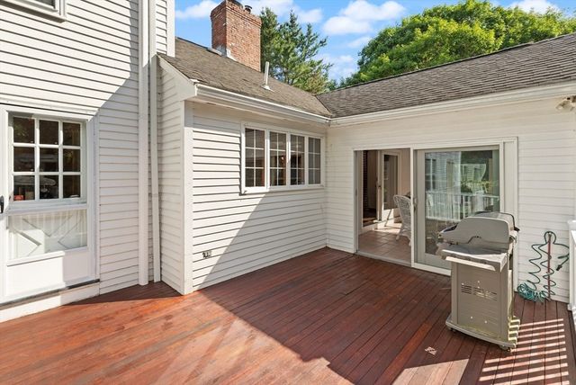 28 Thompson Dr, Sudbury, MA 01776