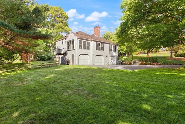 28 Thompson Dr, Sudbury, MA 01776