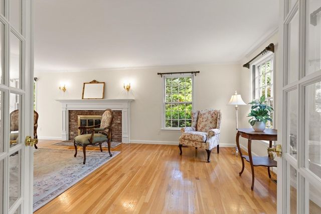 28 Thompson Dr, Sudbury, MA 01776