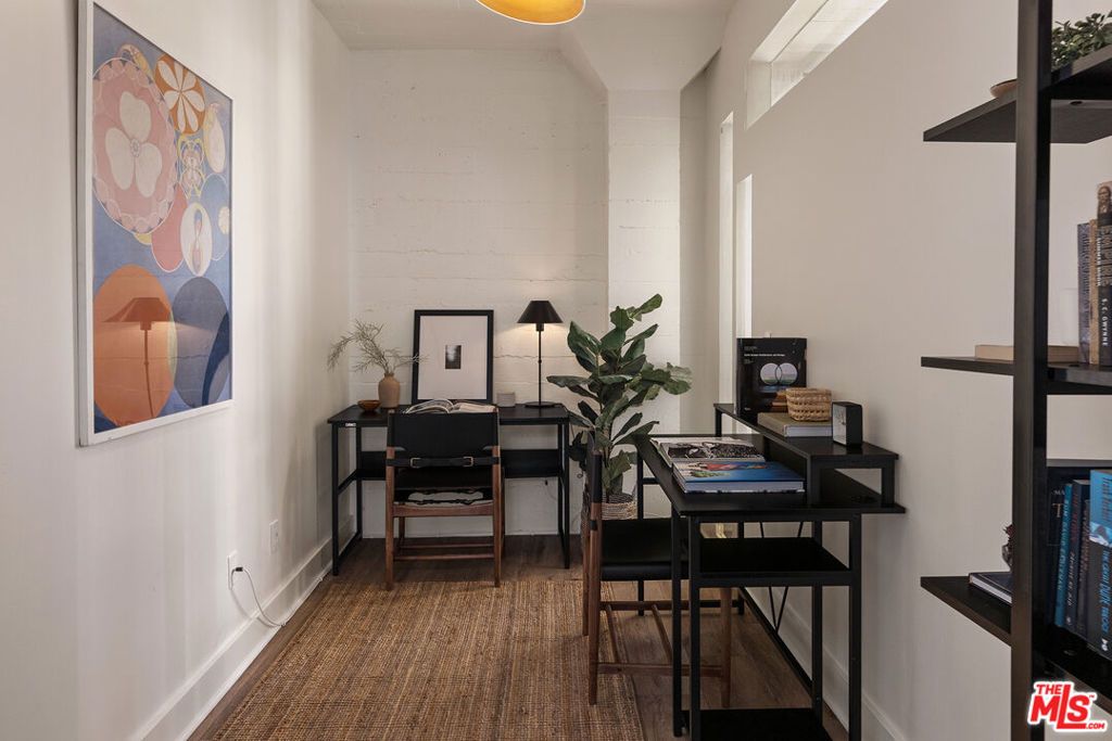 Image 15 of property listing at 812 Fremont Avenue 302, South Pasadena, CA 91030