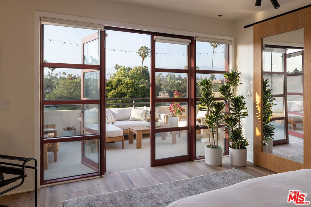 Image 18 of property listing at 812 Fremont Avenue 302, South Pasadena, CA 91030