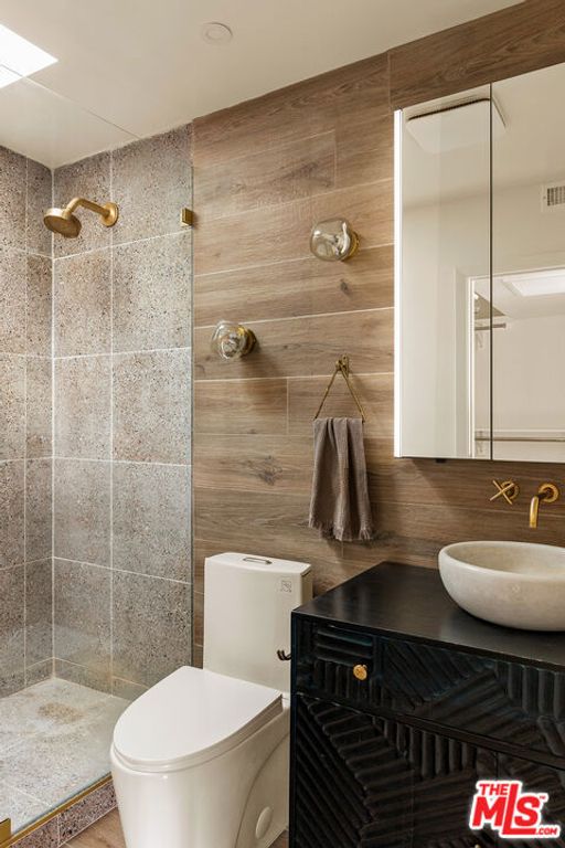 Image 22 of property listing at 812 Fremont Avenue 302, South Pasadena, CA 91030