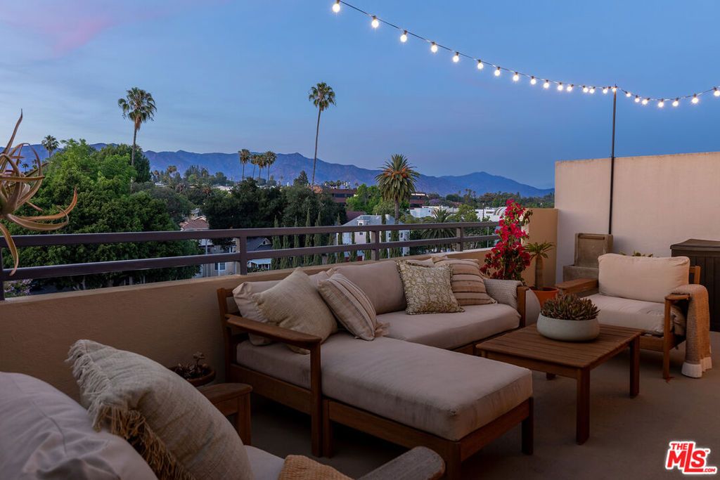 Image 29 of property listing at 812 Fremont Avenue 302, South Pasadena, CA 91030