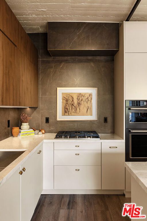 Image 6 of property listing at 812 Fremont Avenue 302, South Pasadena, CA 91030