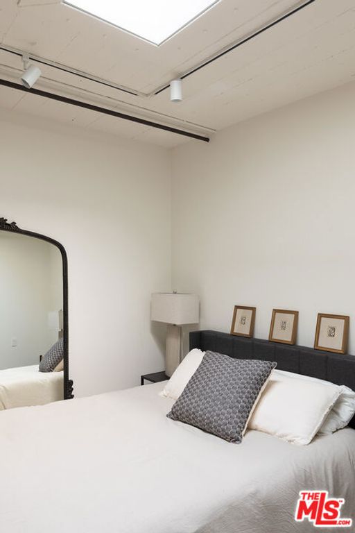 Image 9 of property listing at 812 Fremont Avenue 302, South Pasadena, CA 91030