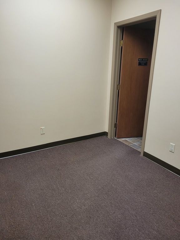 Image 18 of property listing at 3307 Broadway Street, Mt Vernon, IL 62864