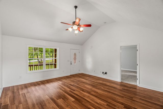 574 Keytown Rd, Portland, TN 37148