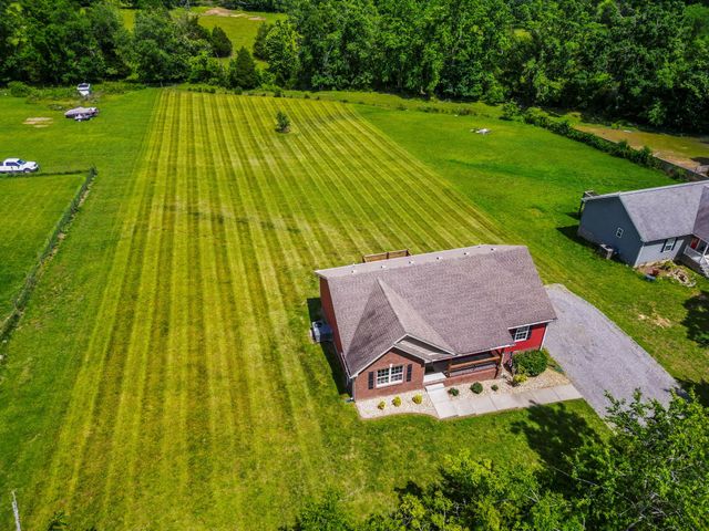 574 Keytown Rd, Portland, TN 37148