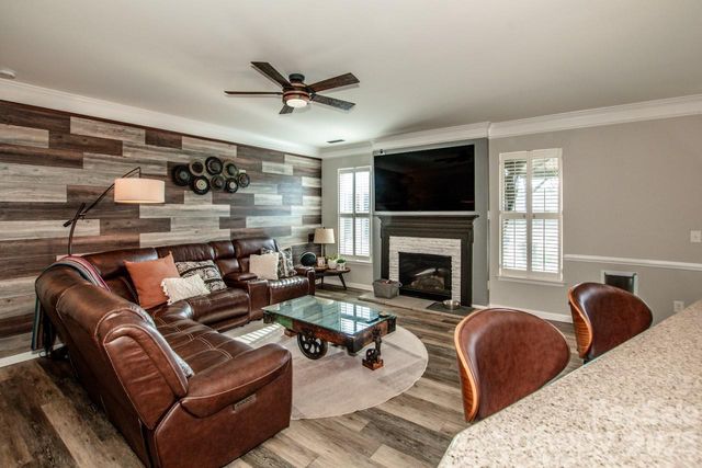 2416 Chinkapin Court, Gastonia, NC 28054